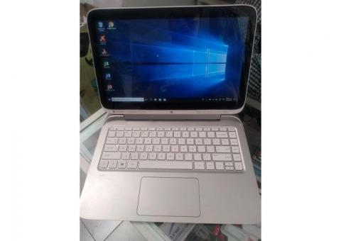 Laptop-Tablet con TOUCH, HP, Intel Core i3-4012Y CUARTA GENERACIÓN (4 núcleos) $3,900 Disco de 500 G